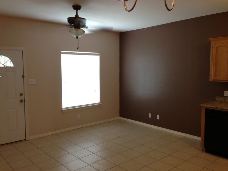 Building Photo - 2500 N J St