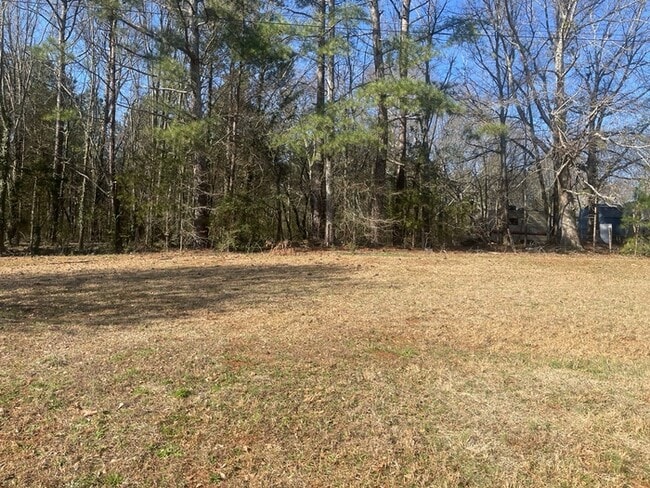 Building Photo - 421 Brown Farm Rd