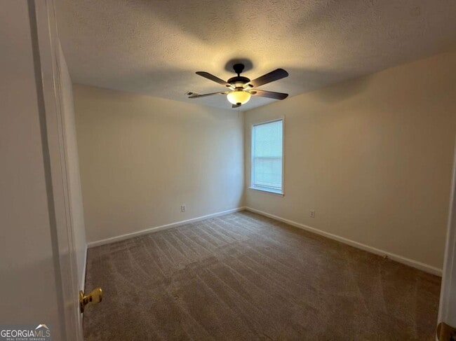 Building Photo - 620 Manor Glen Dr