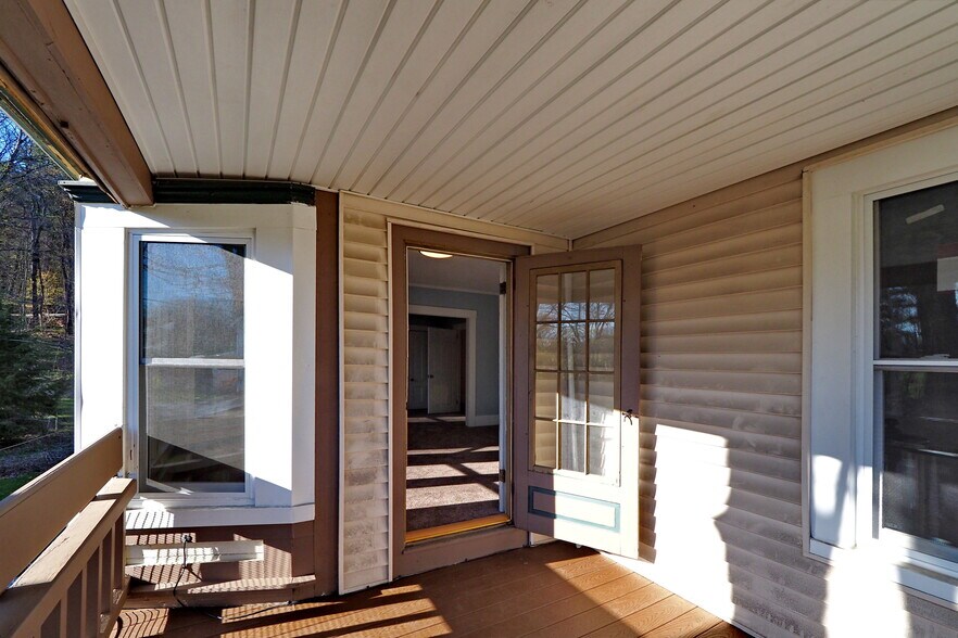 Building Photo - 197 Western Ave