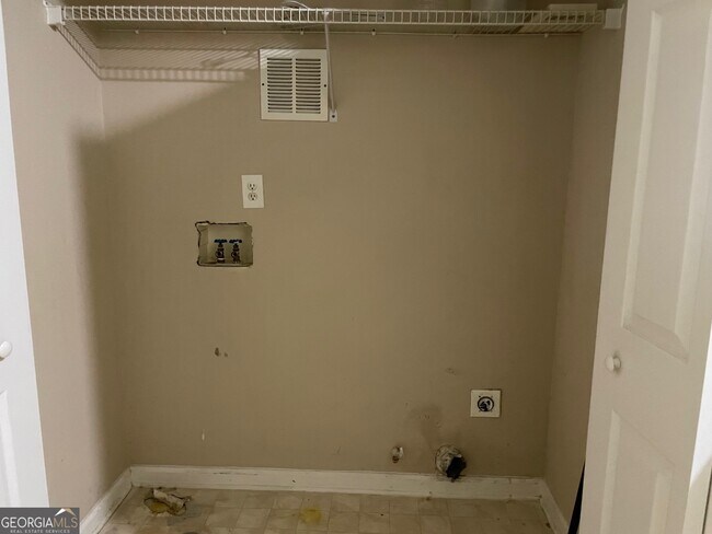 Building Photo - 6190 Glacier Run