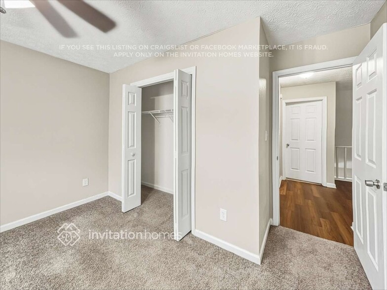 Building Photo - 6611 Crossing Creek Point