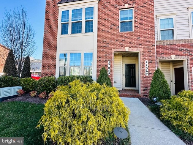 Building Photo - 22045 Broadway Ave