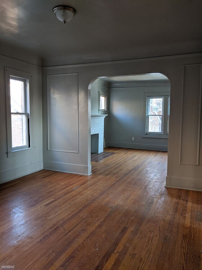 Building Photo - 2 br, 1 bath House - 3651 Bedford St Lower...