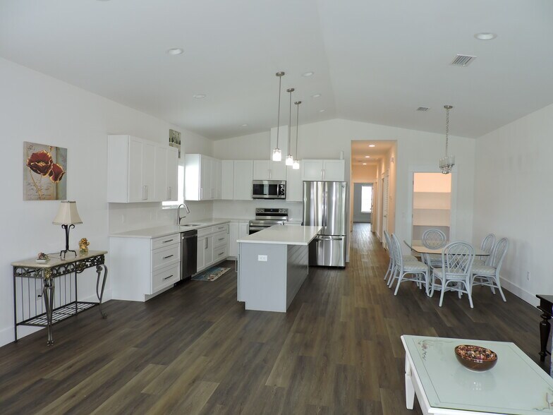 Building Photo - 12610 Erin Lea Ln