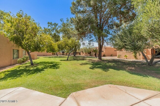 Building Photo - 8940 W Olive Ave