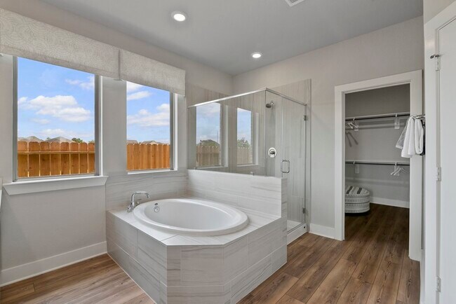 Building Photo - 21106 Bella Coral Dr