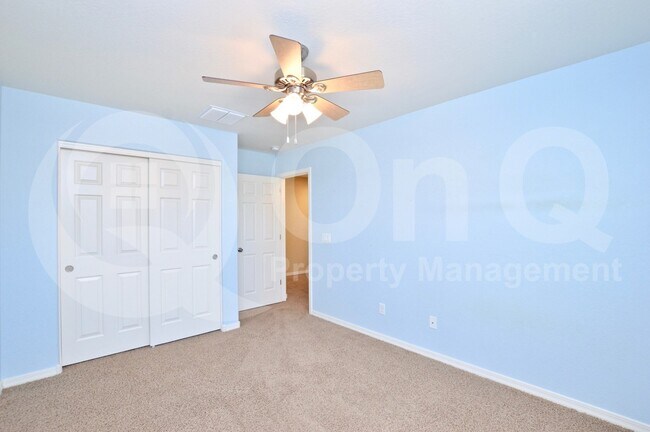 Building Photo - 5431 W Fetlock Trail
