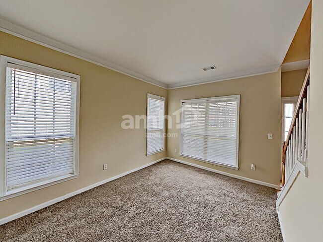 Building Photo - 138 Parkstone Way