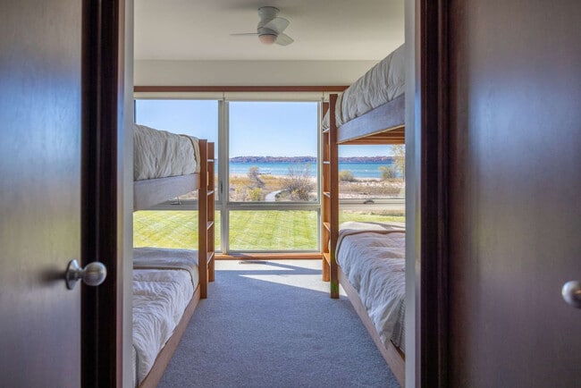 Building Photo - 11988 Cabana Shores Dr