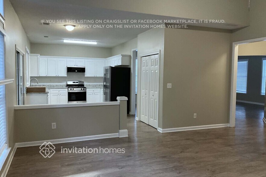 Building Photo - 2903 Cottesford Way SE