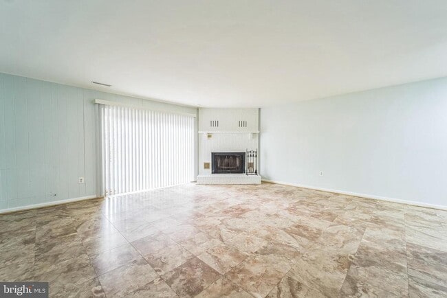 Building Photo - 64 Pickersgill Square