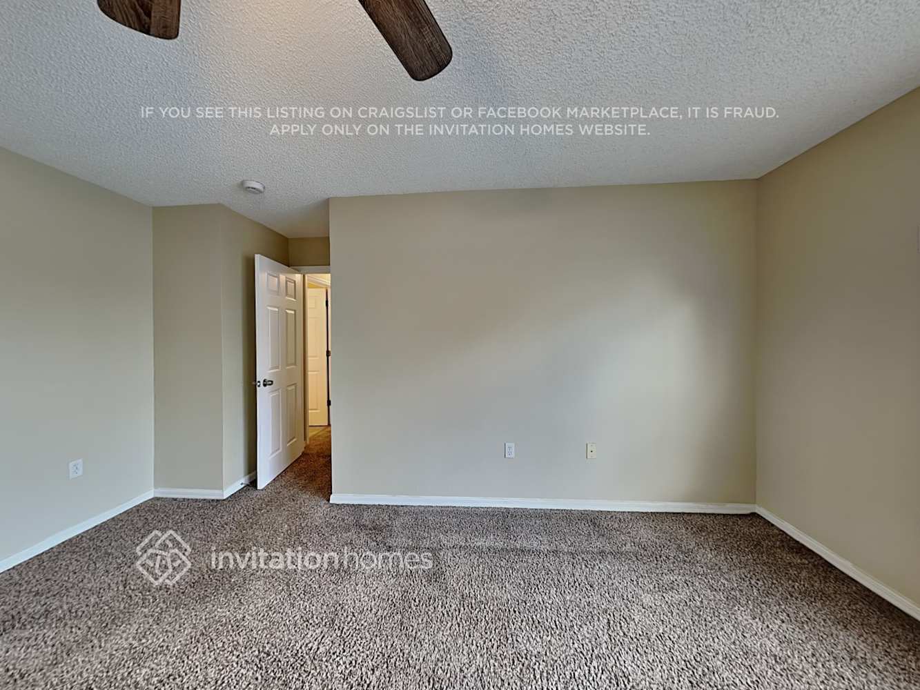 Building Photo - 3876 La Flor Dr