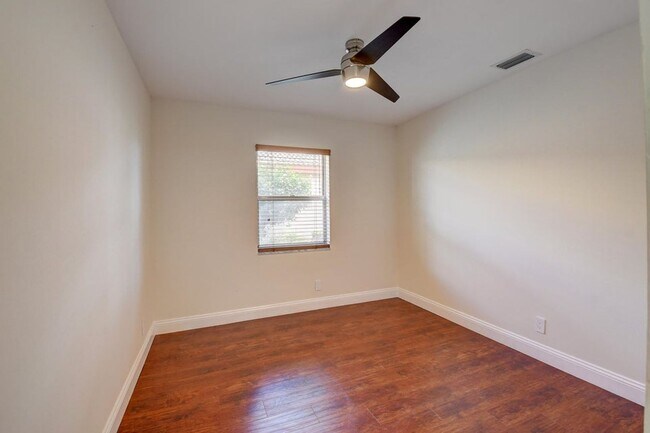 Building Photo - Rainbow Lakes