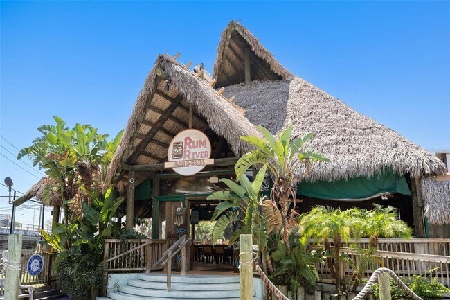 Building Photo - 8141 Aquila St