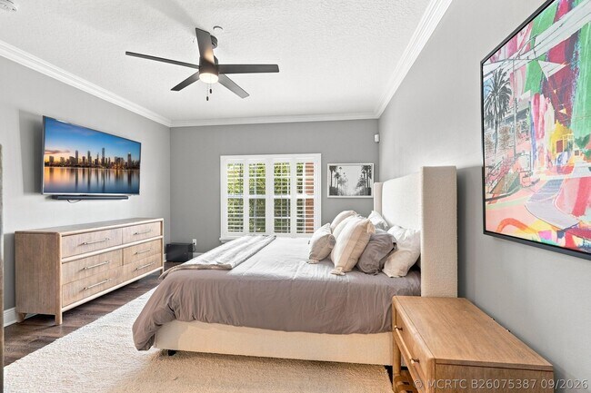 Building Photo - 5550 NE Trieste Terrace