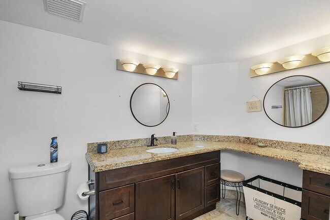 Building Photo - 5805 Golden Eagle Cir