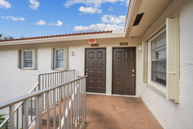 Building Photo - 3214 Coral Ridge Dr