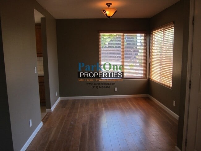 Building Photo - 4 Bedroom Livbermore Home Now Available!