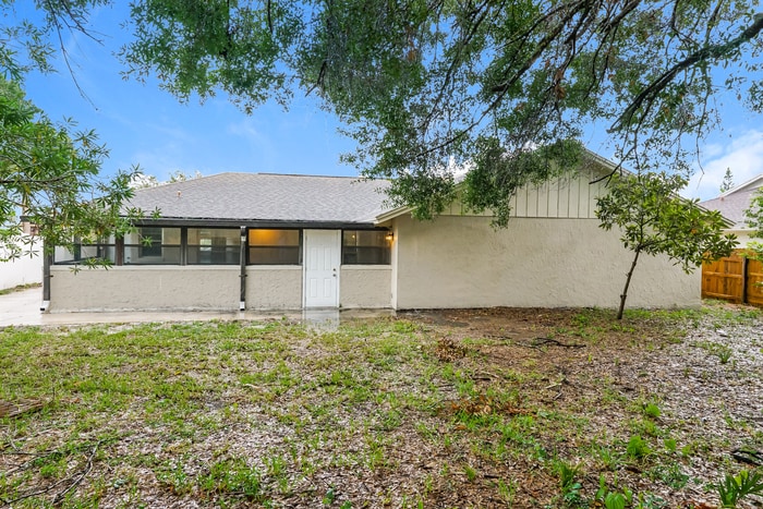 Building Photo - 2315 Bay Leaf Dr