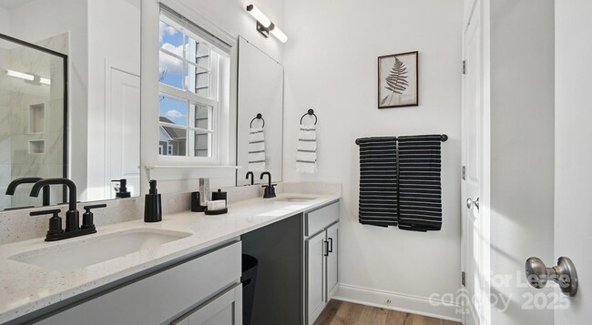 Building Photo - 9100 Bluedale Rd