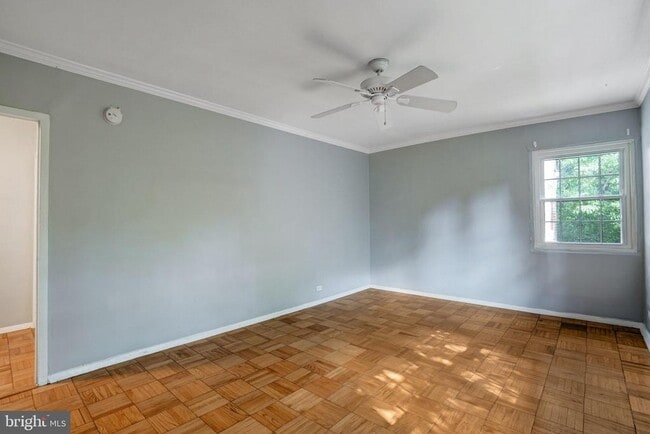 Building Photo - 3239 Gunston Rd