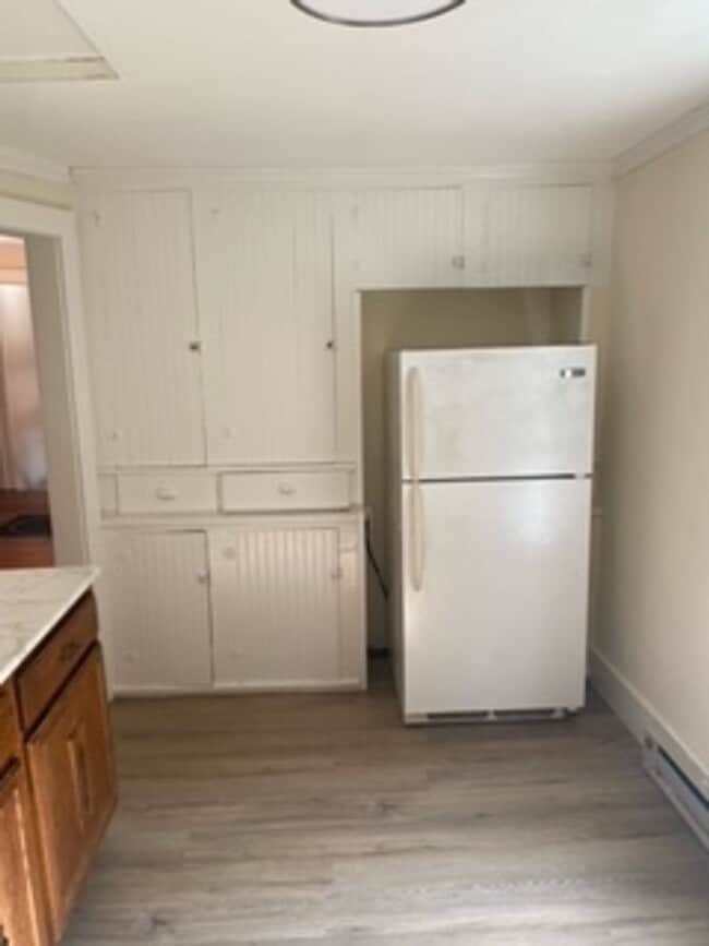 Building Photo - 31 Chapel St