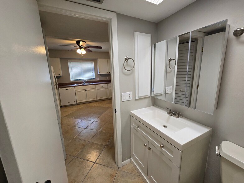 Building Photo - 7752 Tamara Lee Ct