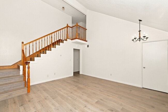 Building Photo - 831 Lightwood Ct