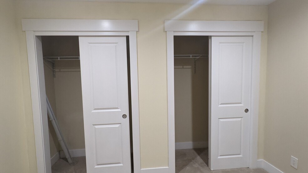 Building Photo - 9020 18th Ave SW