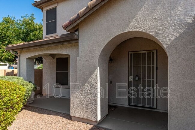 Building Photo - 3748 E Betsy Ln