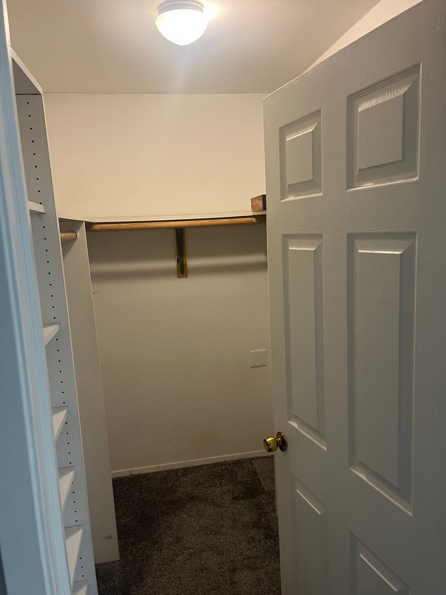 Building Photo - 31 Oaktree Dr