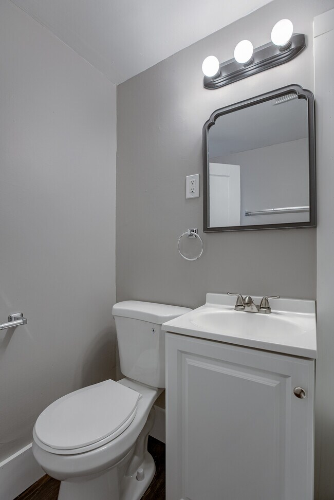 Building Photo - 3224 N 40th St