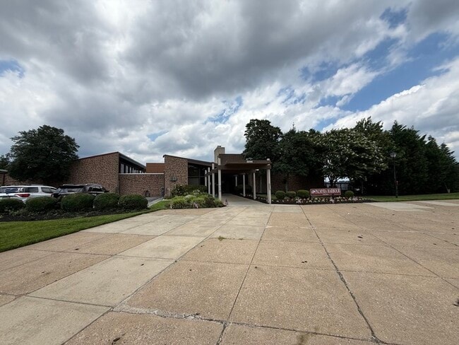 Building Photo - 2041 Harbour Dr