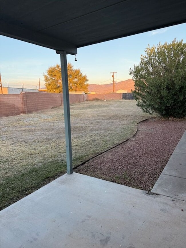 Building Photo - Close to Holloman AFB