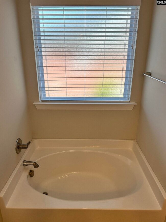 Building Photo - 905 Layton Way