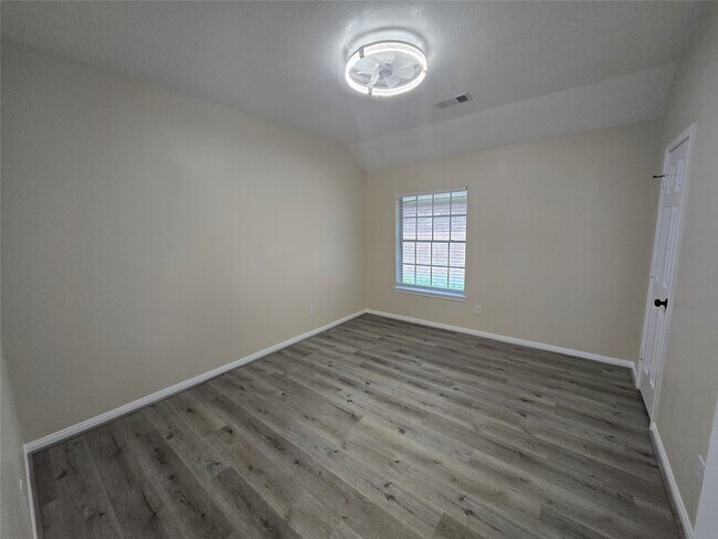 Building Photo - 1806 Laurel Bay Dr