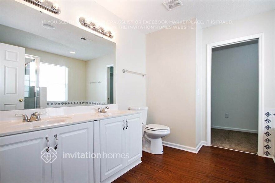Building Photo - 11626 Long Forest Dr