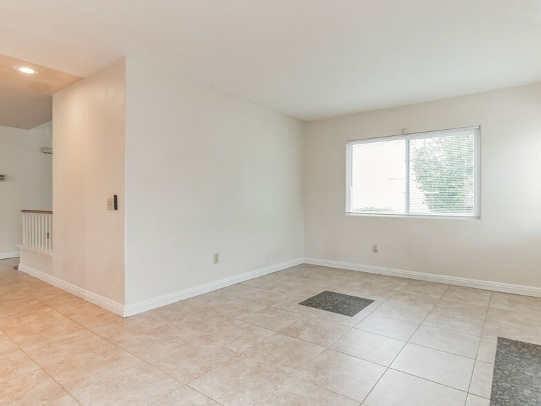 Building Photo - 12361 Via Hacienda