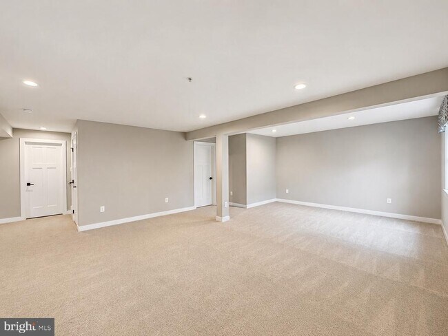 Building Photo - 6809 Ballenger Run Blvd