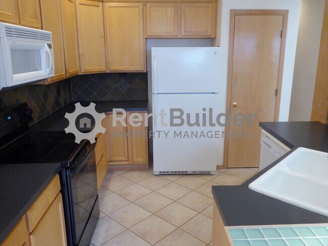 Building Photo - CALL US TODAY AT (505) 808-6467 TO SCHEDUL...
