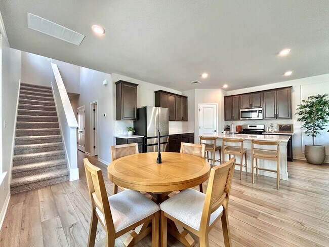 Building Photo - 856 Lone Peak Wy