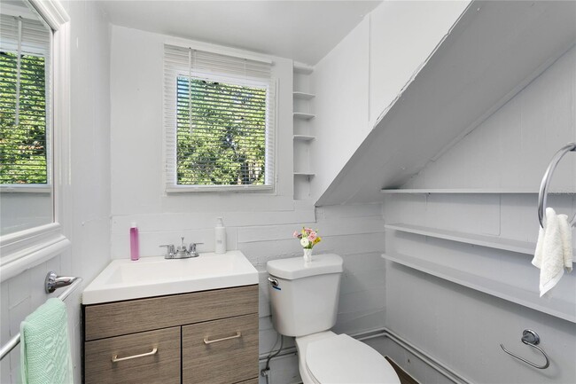 Building Photo - 812 Pennsylvania Ave