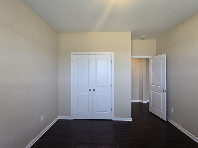 Building Photo - Beautiful Home located in Bridge Pointe Ne...