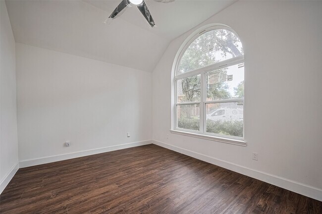 Building Photo - 3527 Bramble Fern Pl