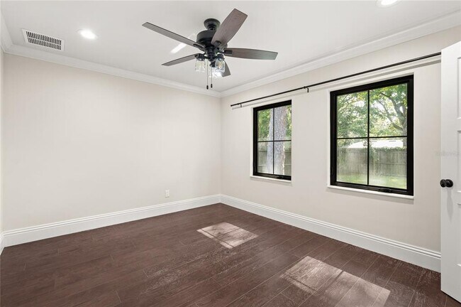 Building Photo - 648 Fitzwalter Dr