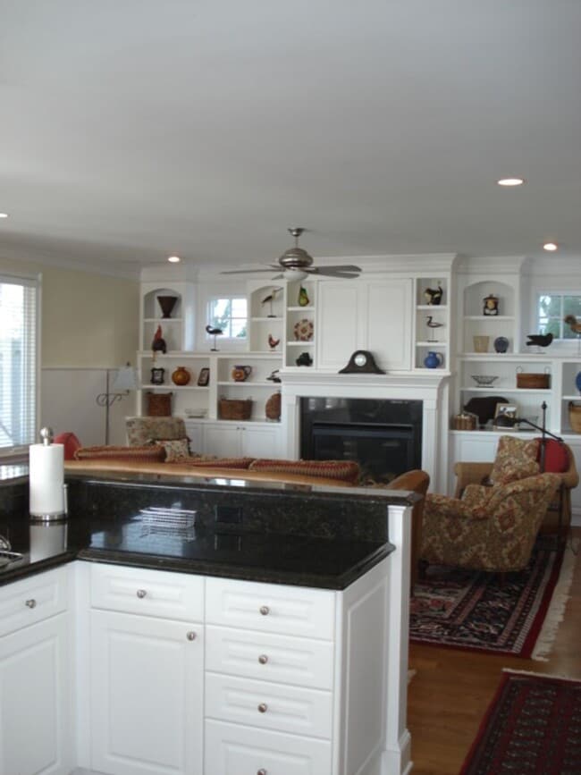 Building Photo - 4B Channel Ave