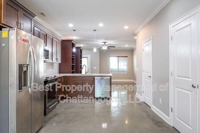 Building Photo - 3111 St Elmo Ave