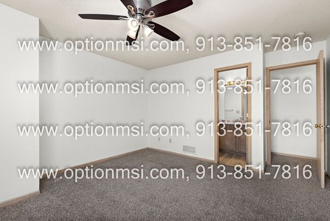Building Photo - 3-bedroom townhouse now available in Belton!