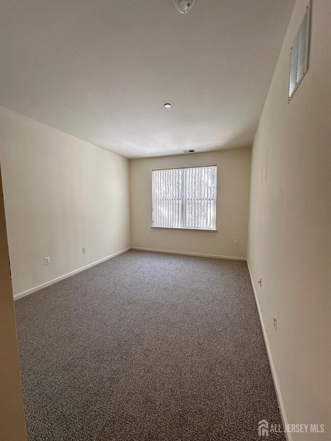 Building Photo - 365 Lehigh Ave